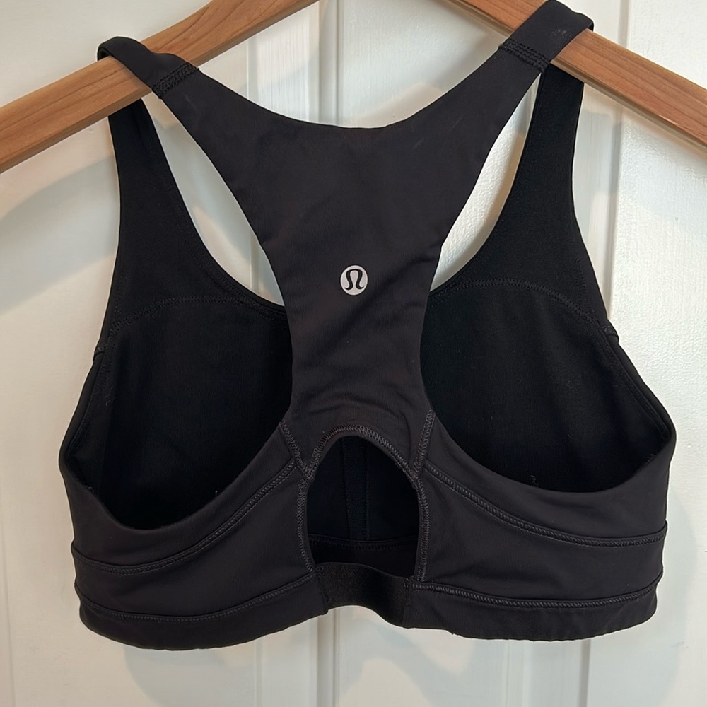 Lululemon Black Racerback Sports Bra with Keyhole Back Detail Size 6